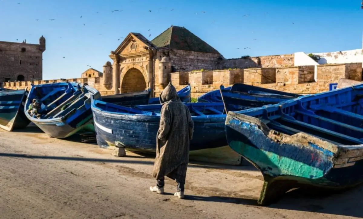 Essaouira Hafen mit traditionellen Fischerbooten am Atlantik